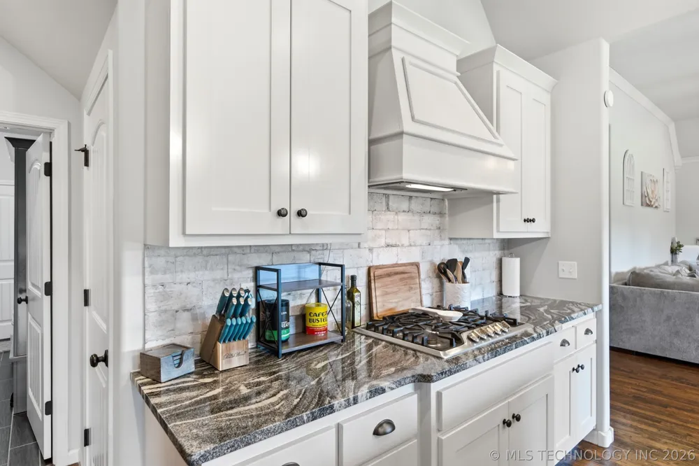 2114 W 117th Place S Jenks, OK 74037