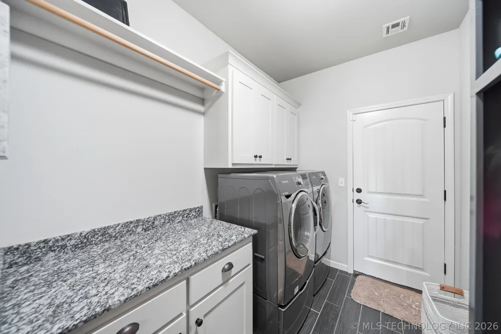 2114 W 117th Place S Jenks, OK 74037