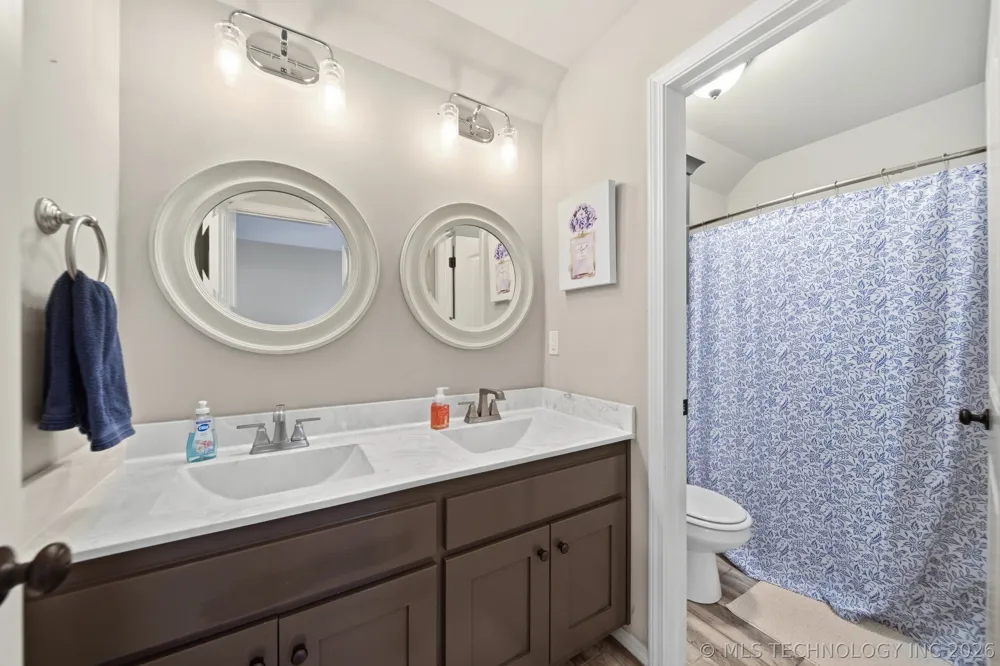 2114 W 117th Place S Jenks, OK 74037