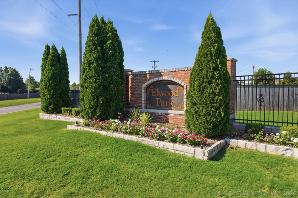 2114 W 117th Place S Jenks, OK 74037