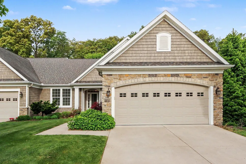 8888 Oakland Hills Circle Portage City, MI 49024