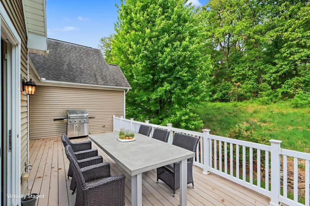 8888 Oakland Hills Circle Portage City, MI 49024