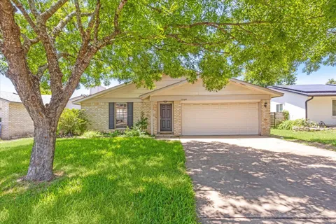 11104 Applewood Drive