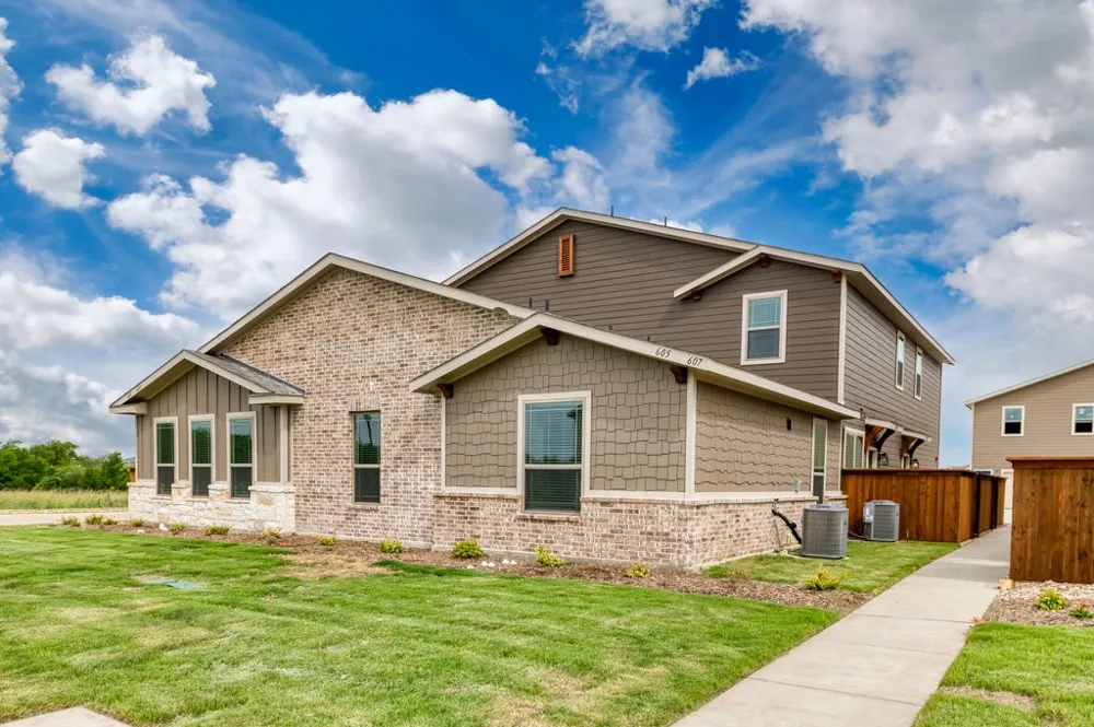 605 Harvest Moon Drive Venus, TX 76084