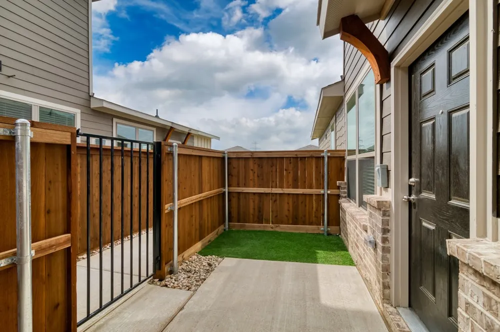 605 Harvest Moon Drive Venus, TX 76084