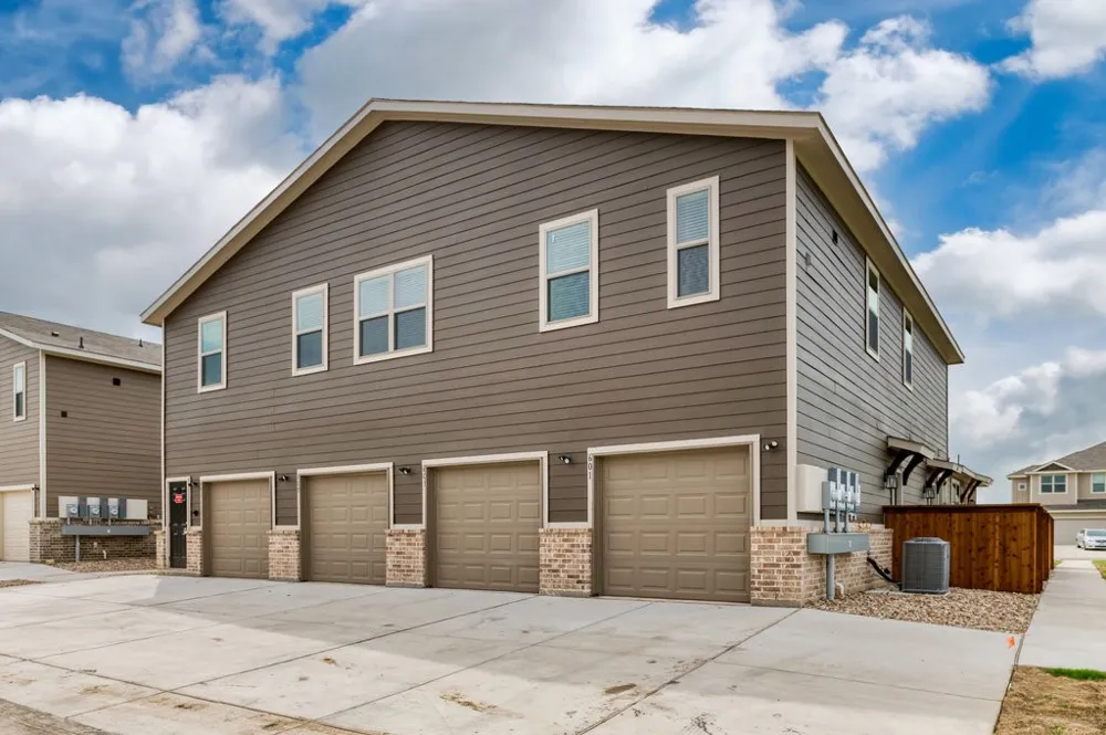 605 Harvest Moon Drive Venus, TX 76084