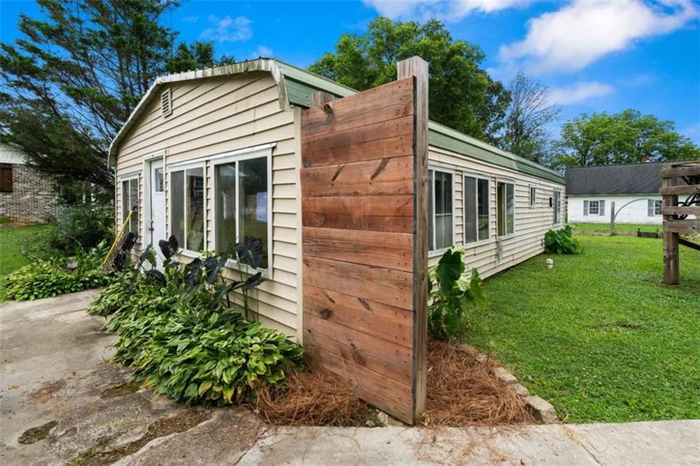 17 Lyerly Dam Road Lyerly, GA 30730
