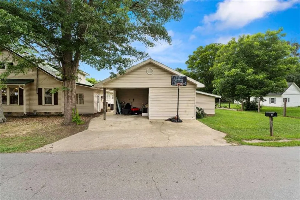 17 Lyerly Dam Road Lyerly, GA 30730