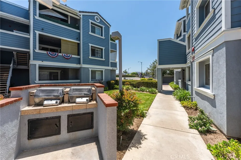 111 S Lakeview Avenue #G Placentia, CA 92870