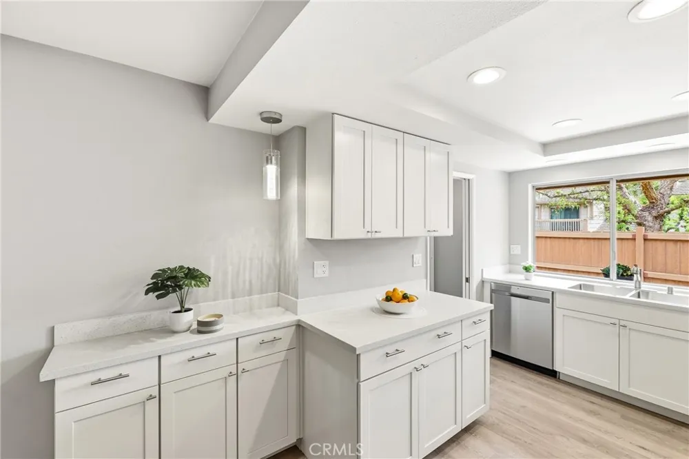 1569 Avenida Selva #201 Fullerton, CA 92833