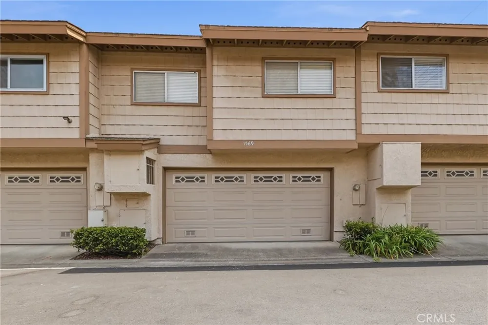 1569 Avenida Selva #201 Fullerton, CA 92833