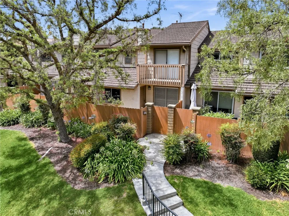 1569 Avenida Selva #201 Fullerton, CA 92833