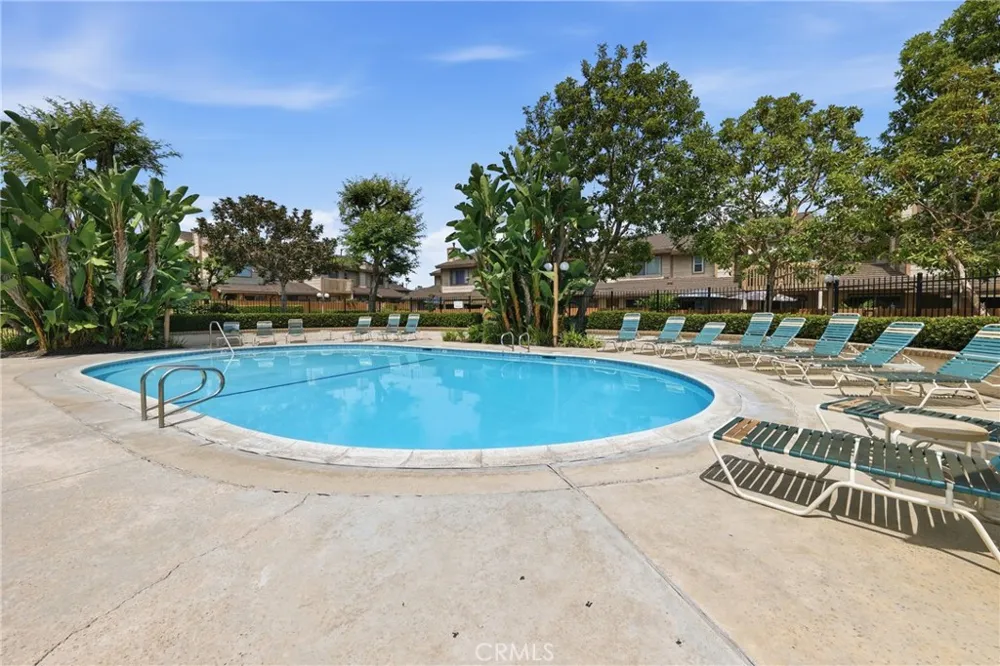 1569 Avenida Selva #201 Fullerton, CA 92833