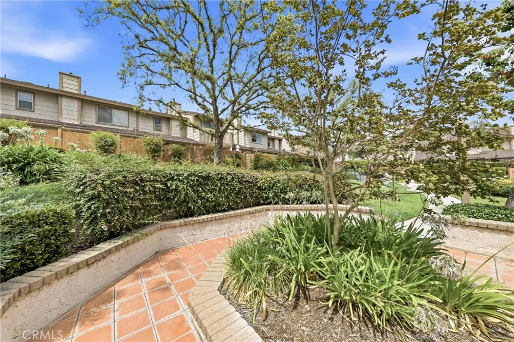 1569 Avenida Selva #201 Fullerton, CA 92833