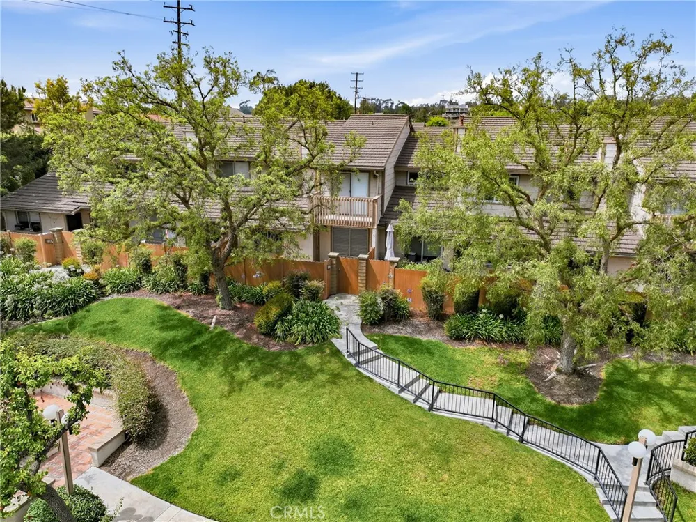1569 Avenida Selva #201 Fullerton, CA 92833