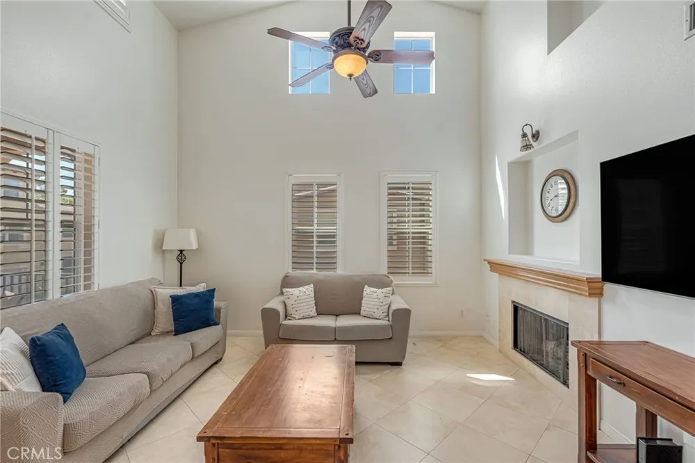 27022 Pebble Beach Valencia, CA 91381
