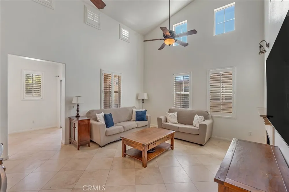 27022 Pebble Beach Valencia, CA 91381