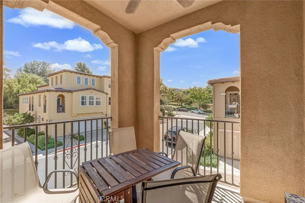 27022 Pebble Beach Valencia, CA 91381