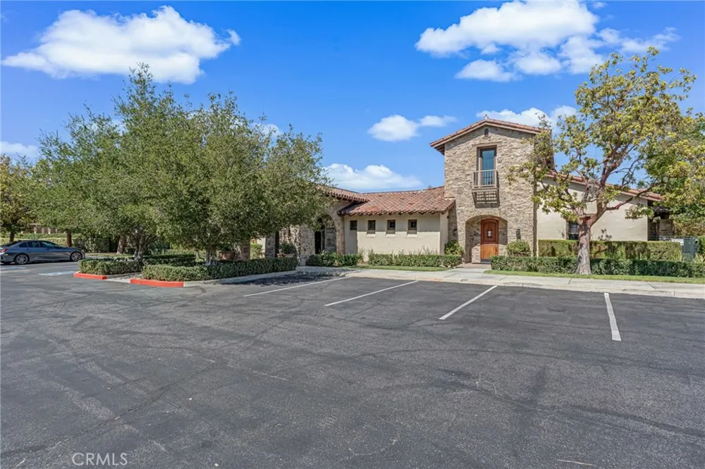 27022 Pebble Beach Valencia, CA 91381