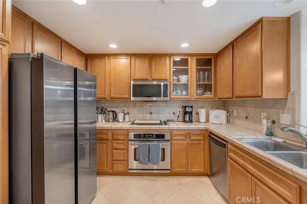 27022 Pebble Beach Valencia, CA 91381