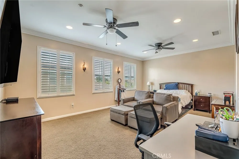 27022 Pebble Beach Valencia, CA 91381
