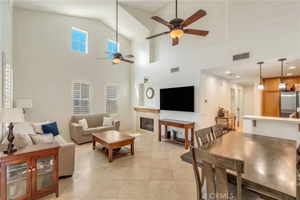 27022 Pebble Beach Valencia, CA 91381