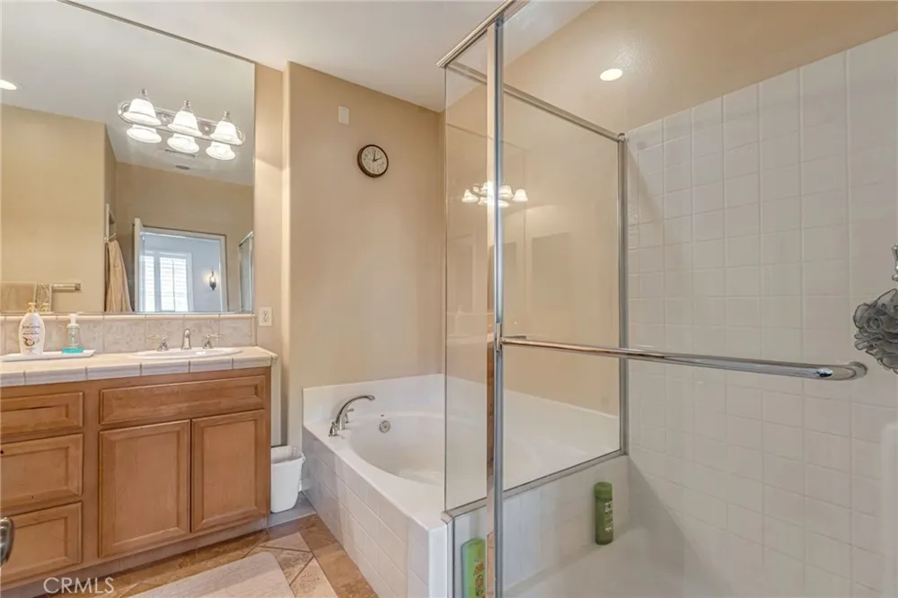27022 Pebble Beach Valencia, CA 91381