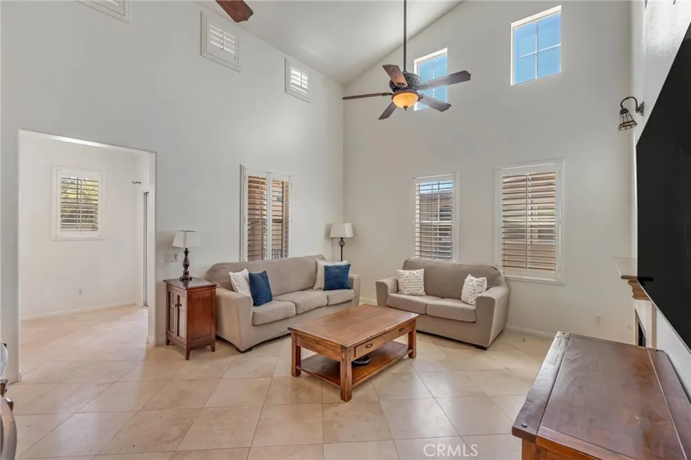 27022 Pebble Beach Valencia, CA 91381