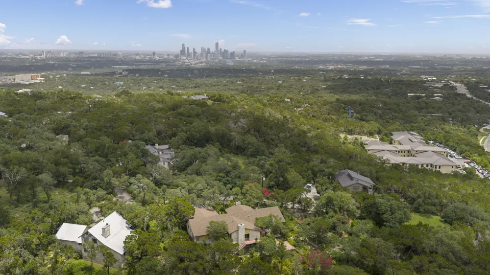 468 Spiller Lane West Lake Hills, TX 78746
