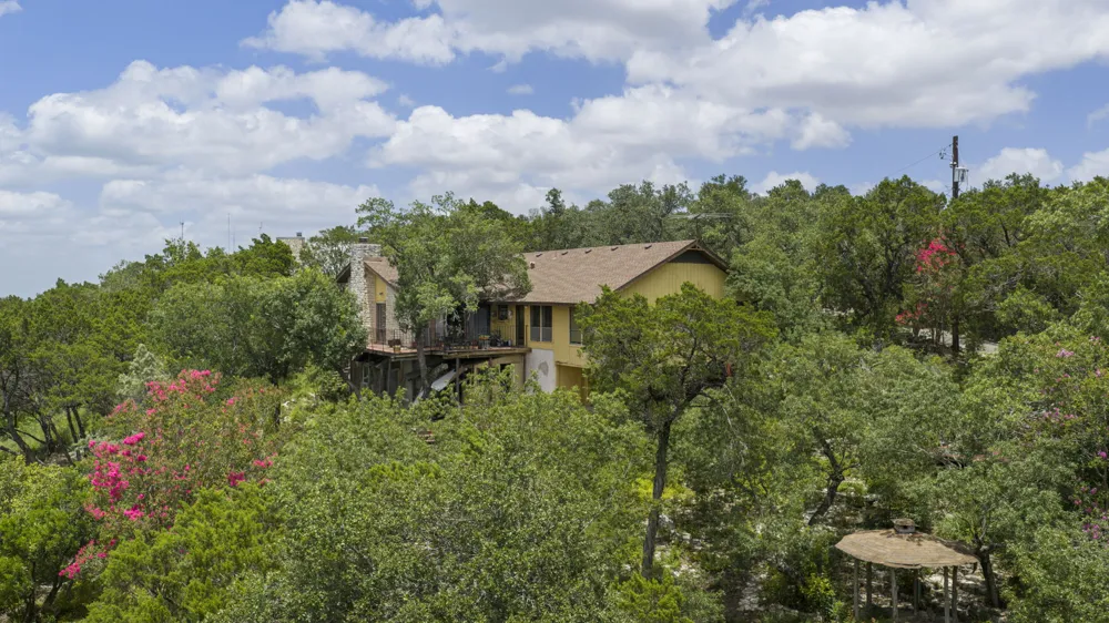 468 Spiller Lane West Lake Hills, TX 78746