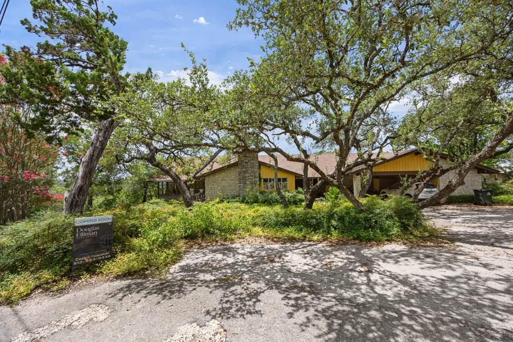 468 Spiller Lane West Lake Hills, TX 78746
