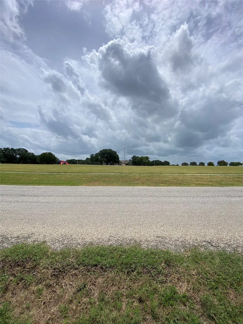4043 Apache Circle Granbury, TX 76048