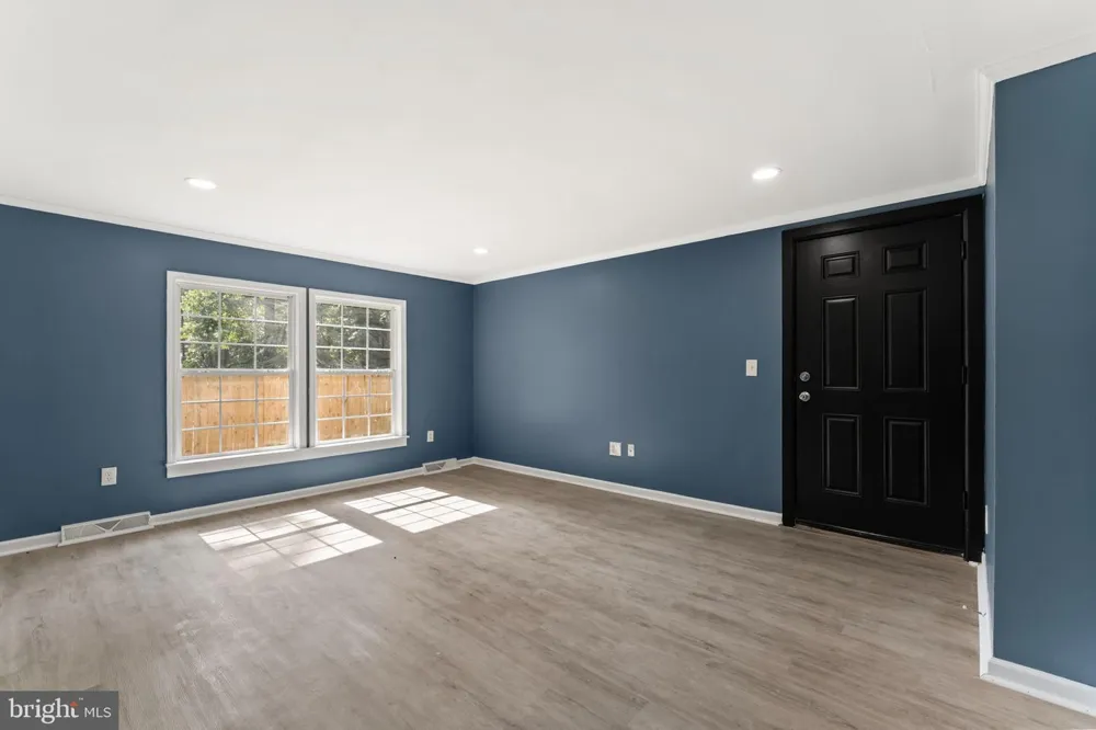 2711 S SHORE DRIVE Williamstown, NJ 08094