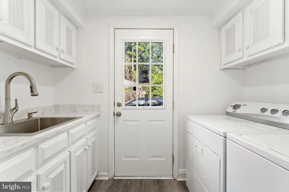 2711 S SHORE DRIVE Williamstown, NJ 08094