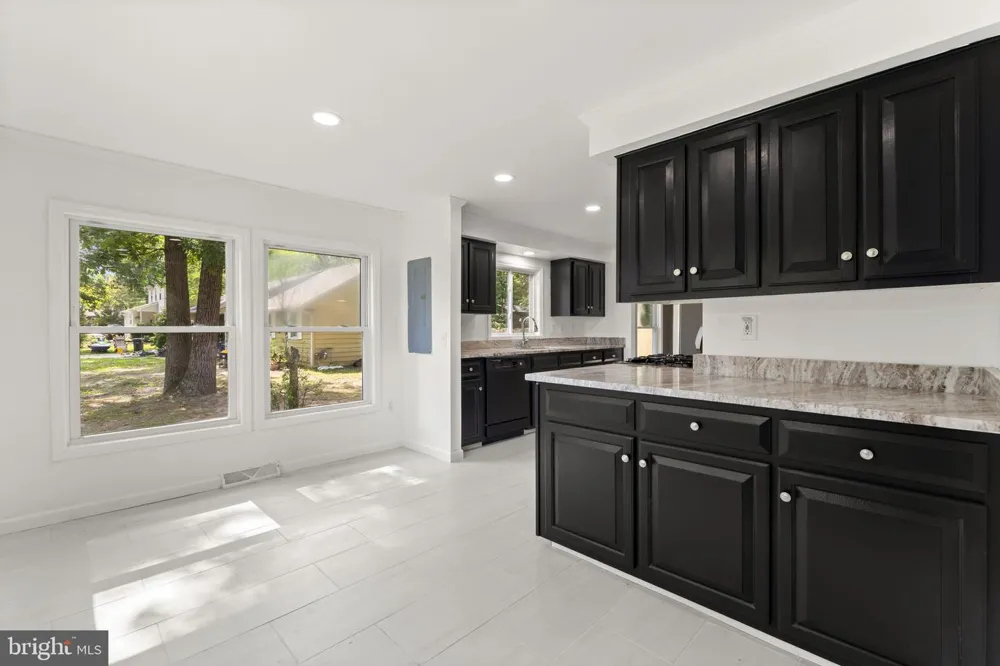 2711 S SHORE DRIVE Williamstown, NJ 08094