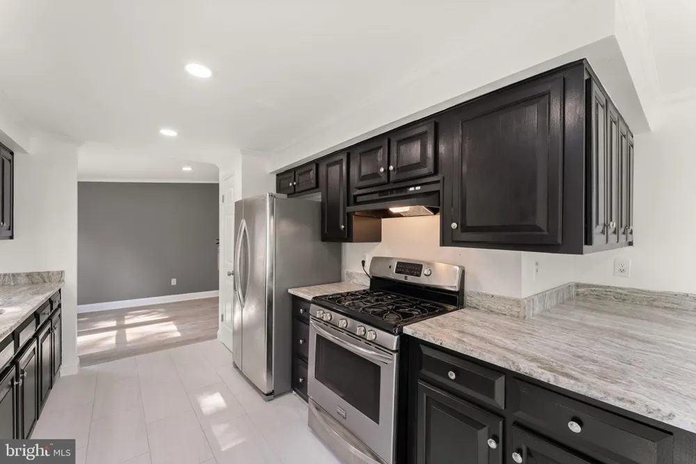 2711 S SHORE DRIVE Williamstown, NJ 08094