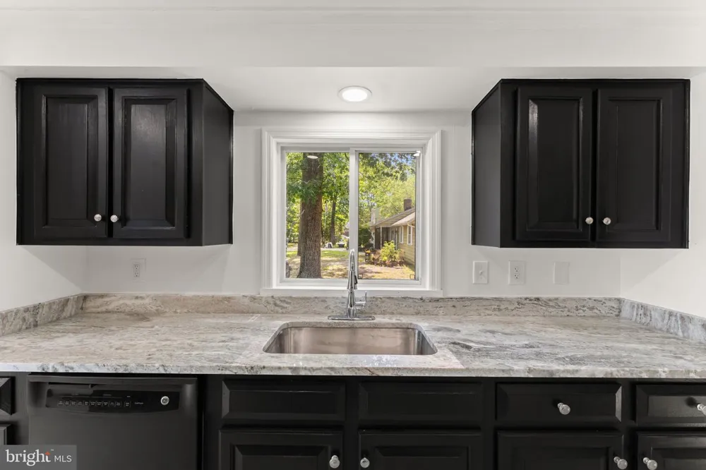 2711 S SHORE DRIVE Williamstown, NJ 08094