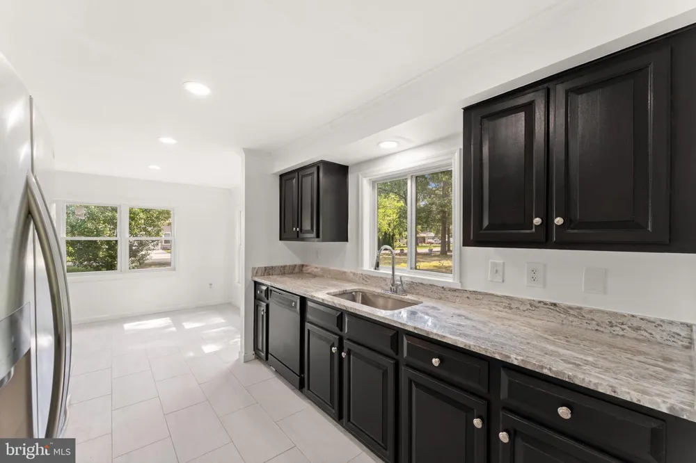 2711 S SHORE DRIVE Williamstown, NJ 08094