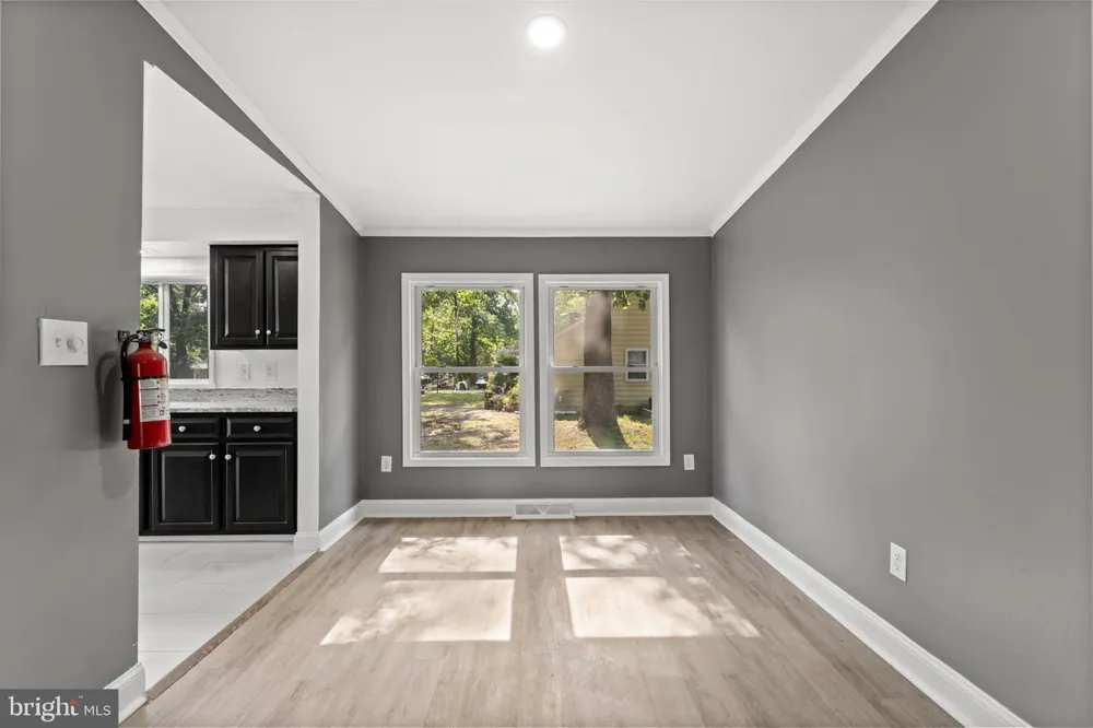 2711 S SHORE DRIVE Williamstown, NJ 08094