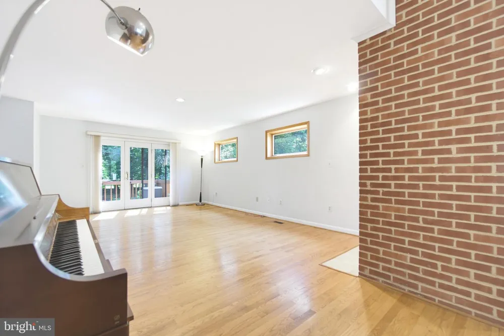 6181 WOODED RUN DRIVE Columbia, MD 21044