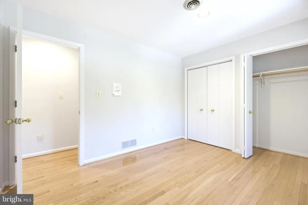 6181 WOODED RUN DRIVE Columbia, MD 21044