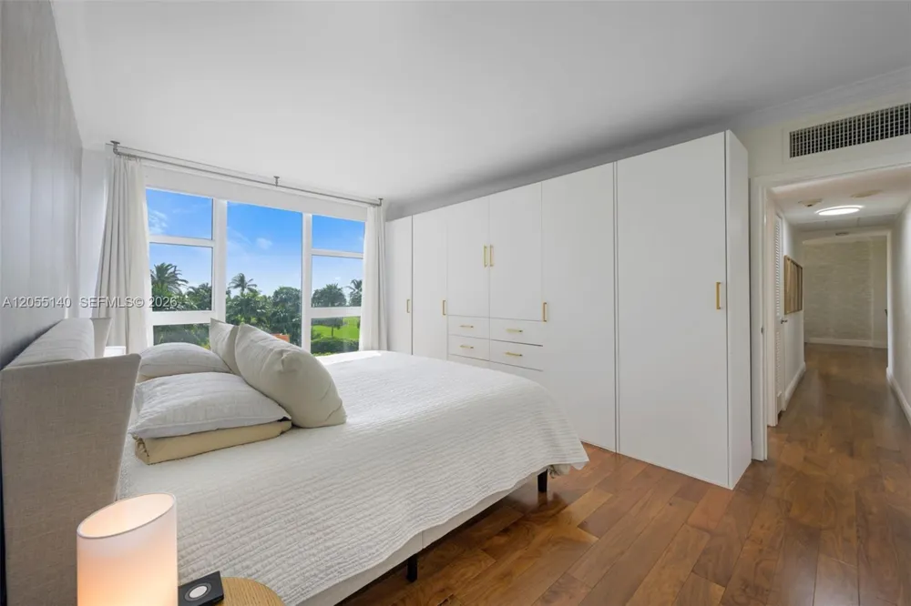 10275 Collins Ave #334 Bal Harbour, FL 33154