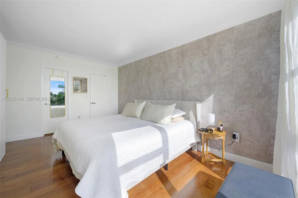 10275 Collins Ave #334 Bal Harbour, FL 33154