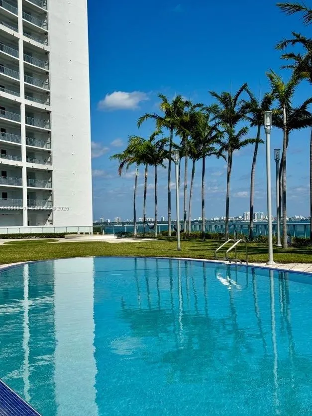 601 NE 36th St #1311 Miami, FL 33137