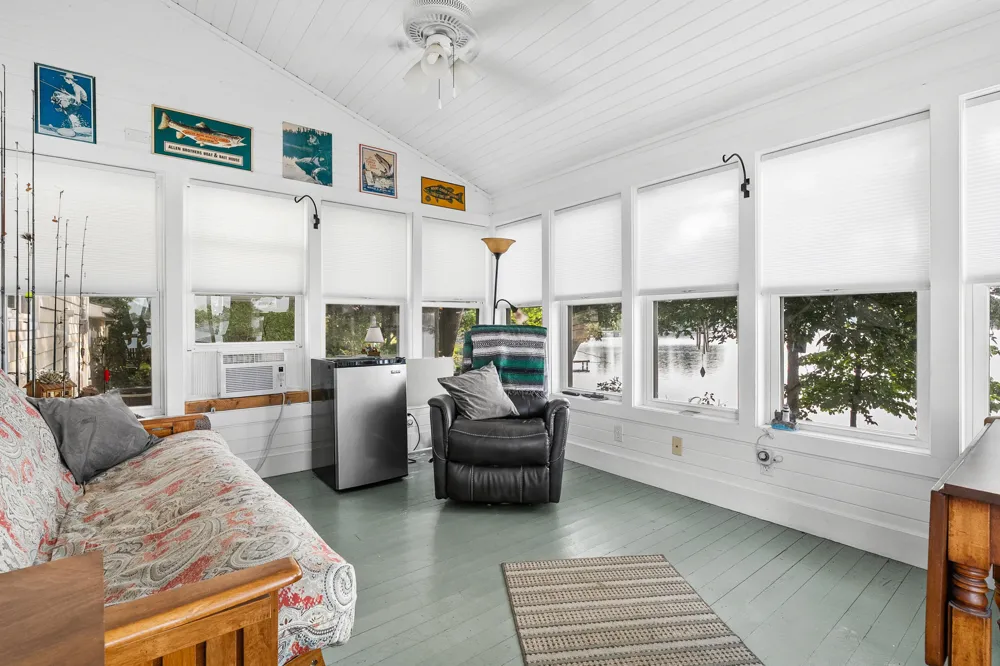 12101 Oakridge Road Plainwell, MI 49080