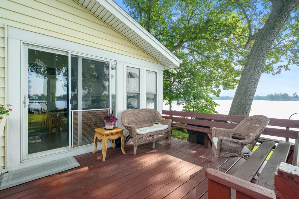 12101 Oakridge Road Plainwell, MI 49080