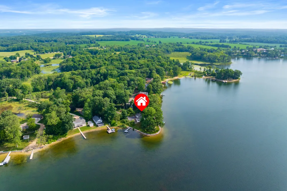 12101 Oakridge Road Plainwell, MI 49080