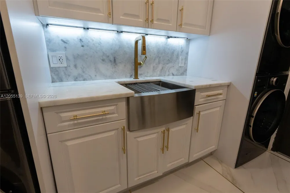 12051 NW 20th St Plantation, FL 33323