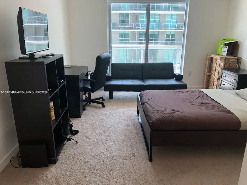 1111 SW 1st Ave #3816 Miami, FL 33130