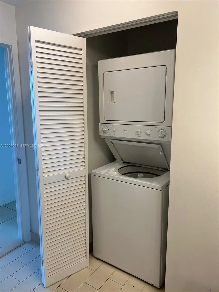 1111 SW 1st Ave #3816 Miami, FL 33130